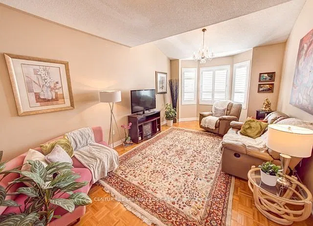 3 bed, $3,400 — Photo 4