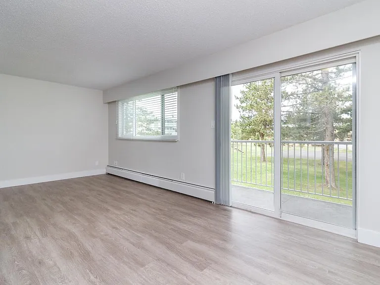 149 Wakesiah Ave — Photo 11