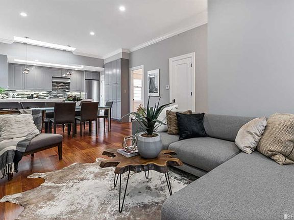 2nd image of 2457 Lombard St