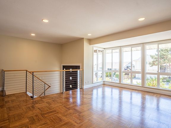 5th image of 111 Del Norte Dr