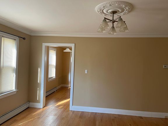 4th image of 3323 147th Pl Floor 1