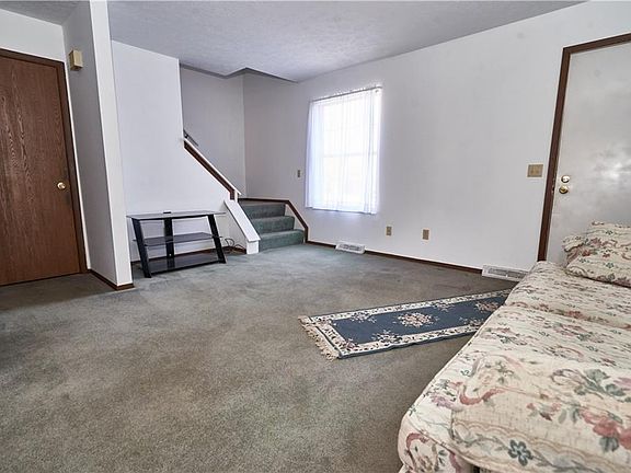 5th image of 533 Valley Dr #B-2