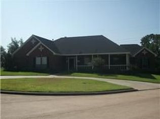 121 Bentwood Dr, Montgomery, TX 77356