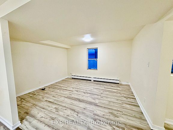 4th image of 339 Queen St