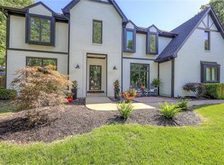 11018 W 124th Ter, Overland Park, KS 66213