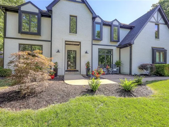 11018 W 124th Ter, Overland Park, KS 66213