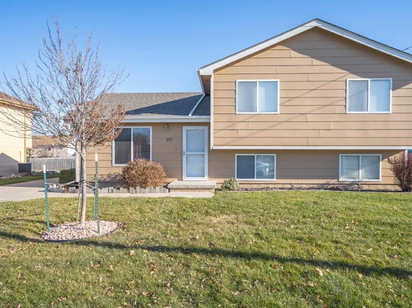 217 NE Trent Ave, Elkhart, IA 50073
