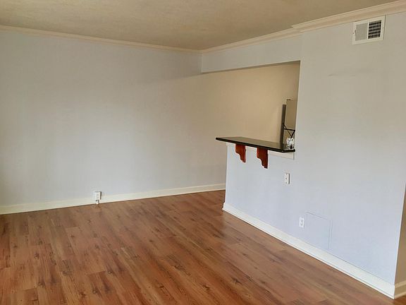 5th image of 4727 Jarboe St APT 65