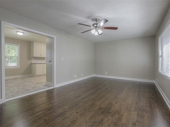 4th image of 7209 Oxford Ave