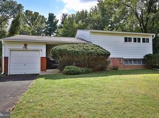 8008 Cobden Rd, Glenside, PA 19038