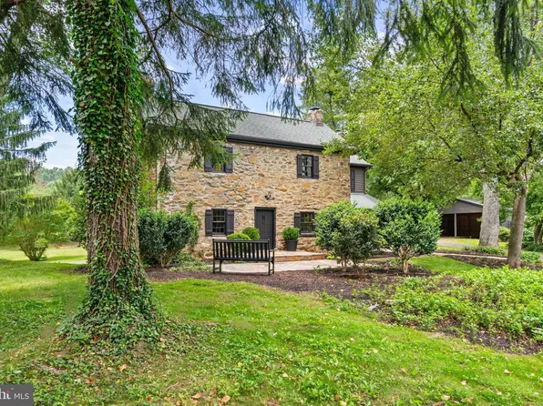 6838 Blantyre Rd, Warrenton, VA 20187