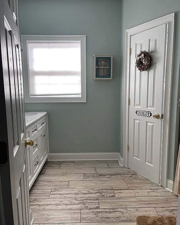 1st image of 276 Moonlight Dr