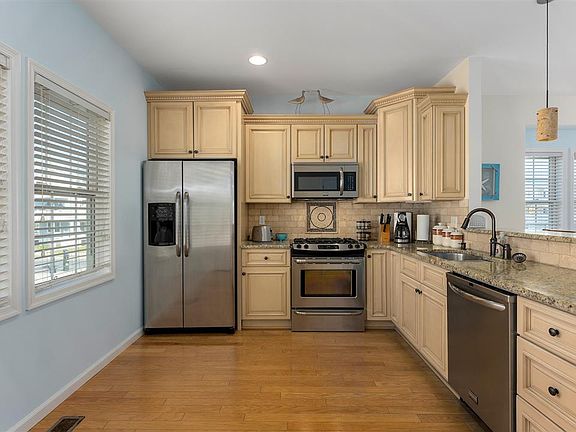 5th image of 400 E 24th Ave #400
