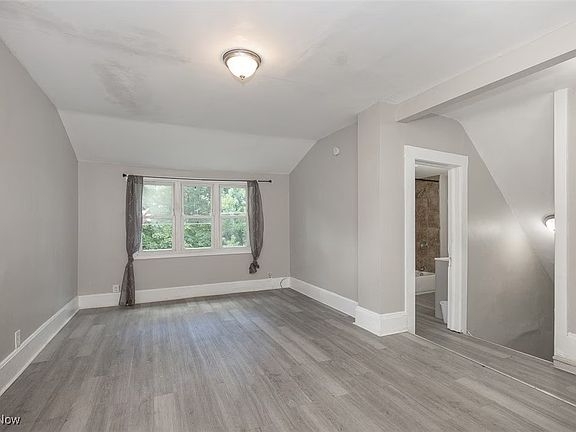 2nd image of 844 E 154th St #2