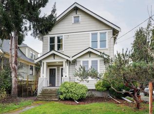 1029 Queens Ave, Victoria, BC V8T 1M7