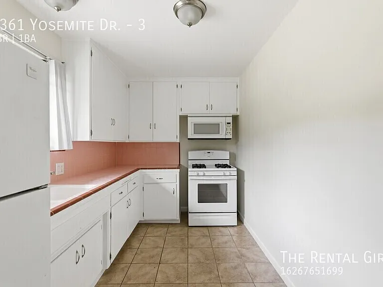 1361 Yosemite Dr #3 — Photo 2