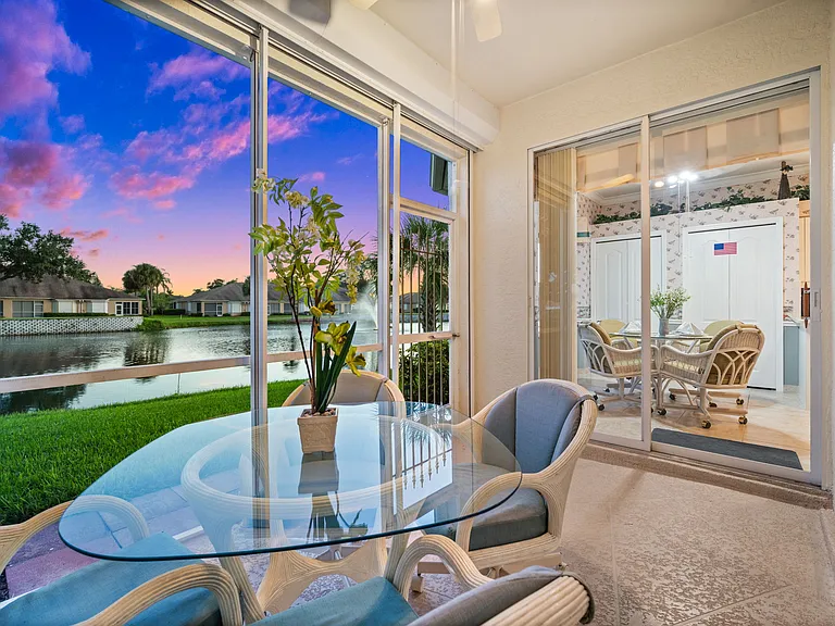 20606 Candlewood Holw — Photo 38