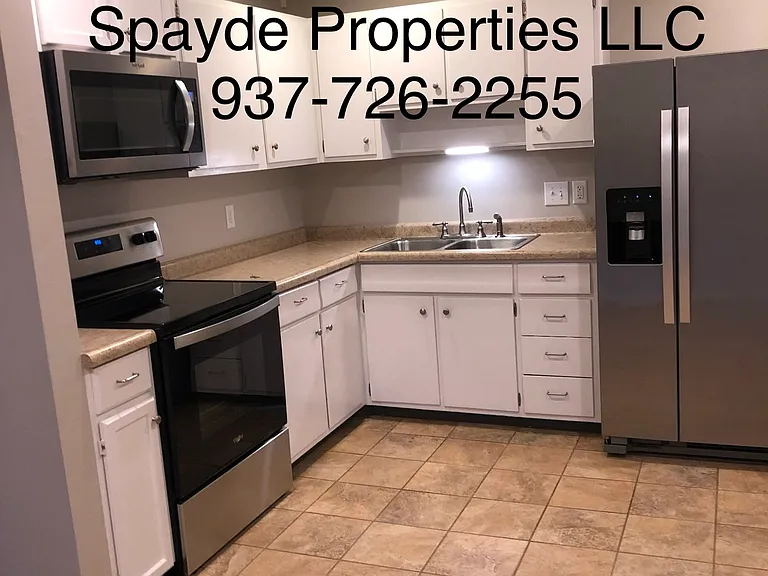 1051 Skylark Dr — Photo 4
