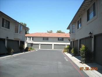 3rd image of 203 Kenbrook Cir