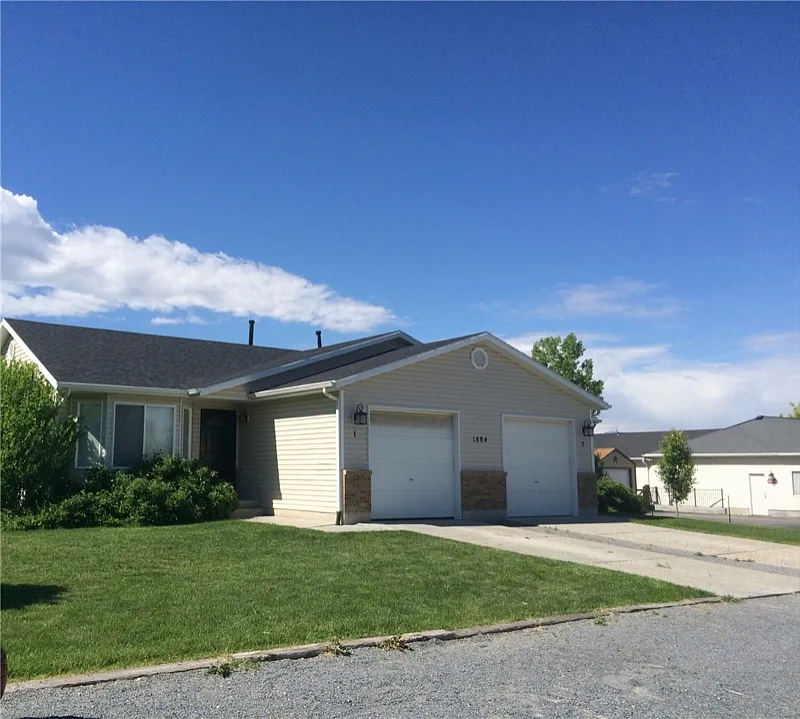 Building Photo - 1884 Shepard Ln #2