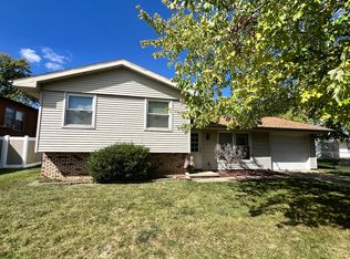 1302 Dillon Dr, Normal, IL 61761