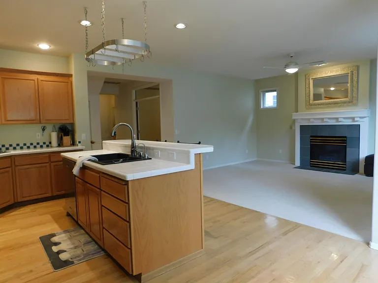 22934 SE 25th Pl — Photo 11