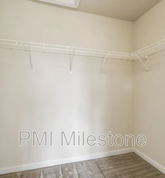 100 Bertelli Ct — Photo 29