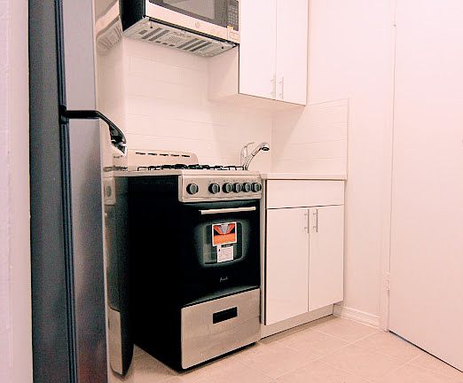 2nd image of 323 E 88th St APT 8
