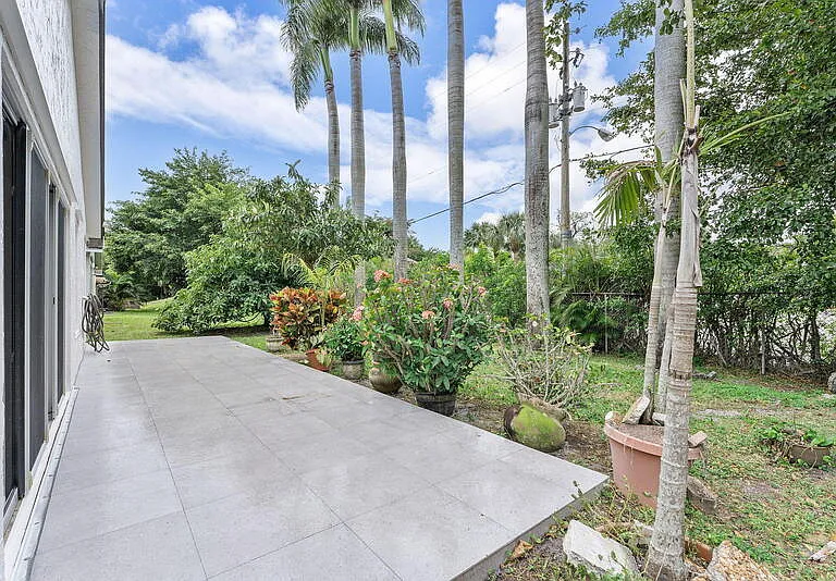 9180 Pine Springs Dr — Photo 26
