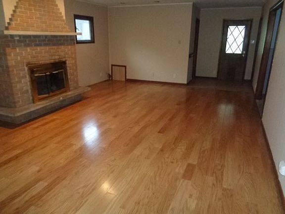 4th image of 222 Tampa St