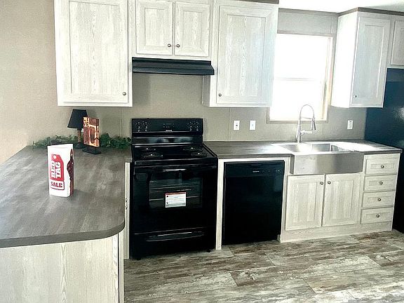 5th image of 2057 S Saunders St Lot 41