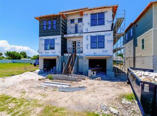 127 Forest Hills Dr, Redington Shores, FL 33708