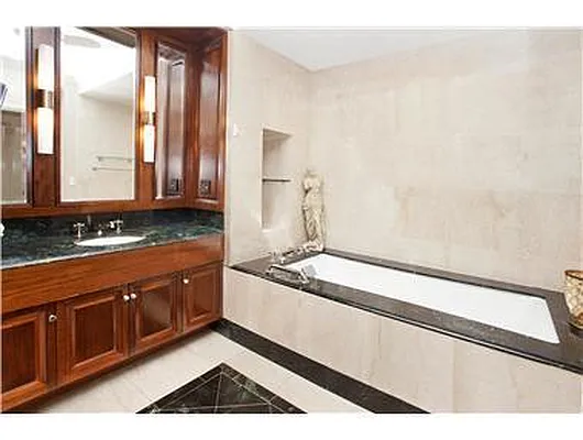 Rented by Douglas Elliman | media 27