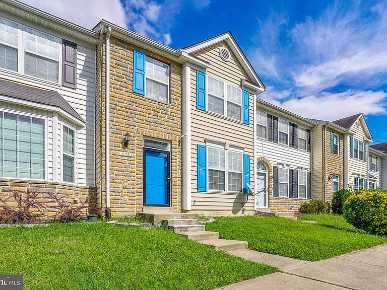 10763 Esprit Pl — Photo 2
