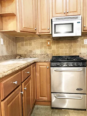 Rented by Yorgan Group, LLC | media 32