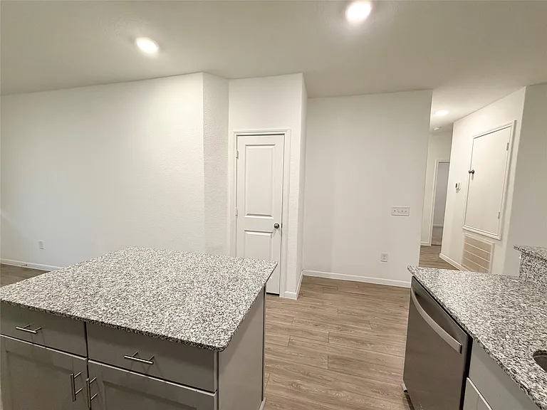 1348 Bright Hill Dr — Photo 11
