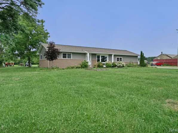 28645 32 Mile Rd, Richmond, MI 48062