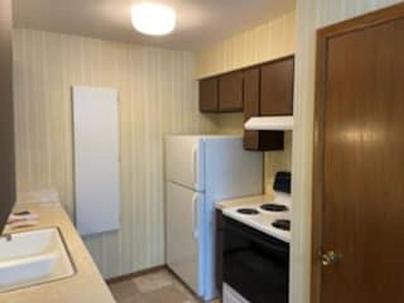 3rd image of 1709 Jefferson St APT 5