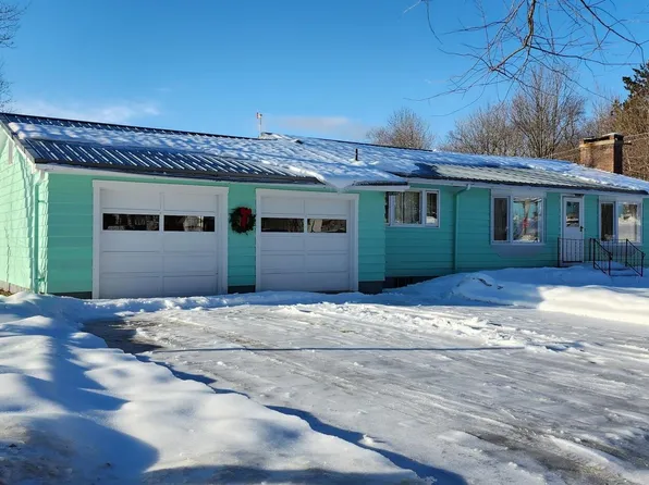 6 Carver Street, Mexico, ME 04257