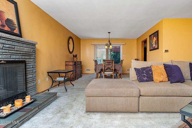5th image of 27 Northgate Drive