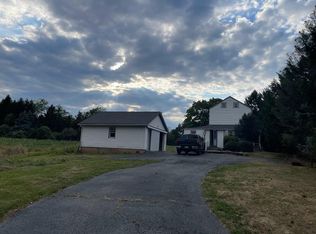 401 Harlan School Rd, Whitehouse Station, NJ 08889