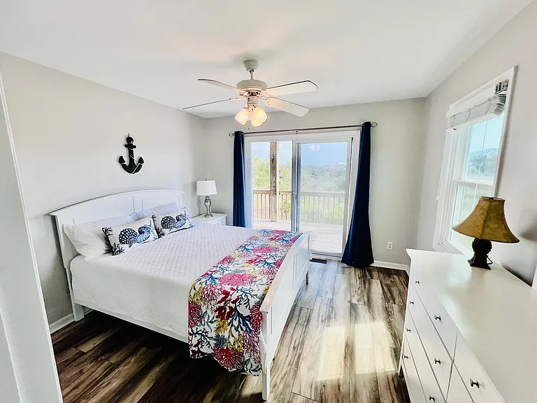 410 W Wilmington Ave — Photo 20