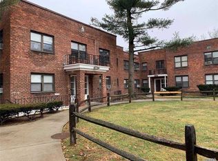 102 Division Ave APT 1, Levittown, NY 11756