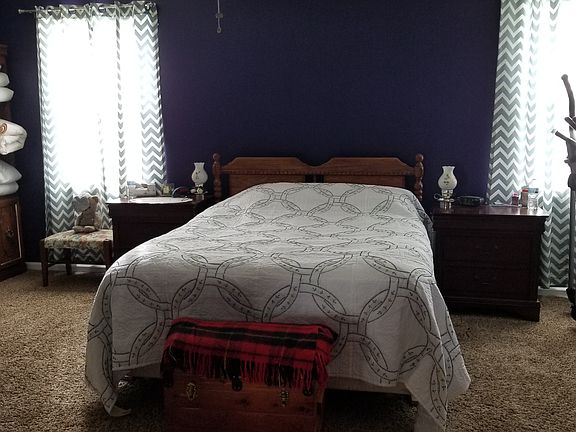5th image of 5835 East Pike