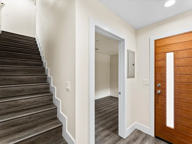 1029 S Montebello Blvd — Photo 74
