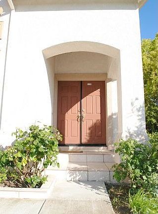 3rd image of 704 Cimity Ct
