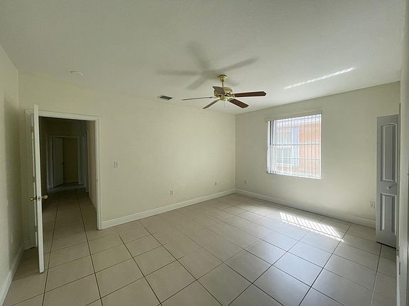 4th image of 12468 SW 121st Ave