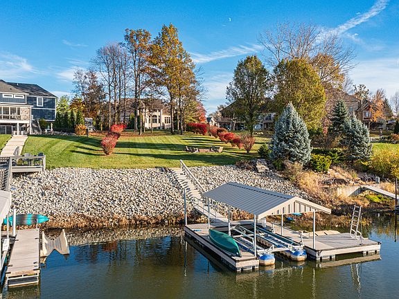 4th image of 10701 Harbor Bay Dr