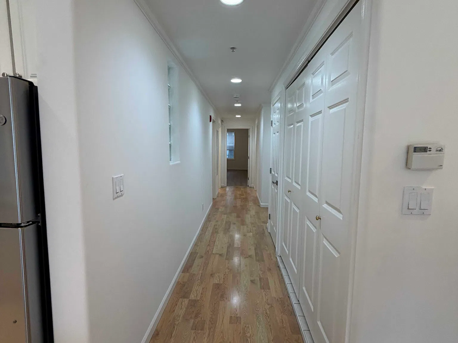3 bed, 2.0 bath, 1341 sqft, $7,500 — Photo 4