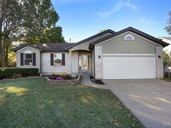 937 Cades Cv, Florissant, MO 63031